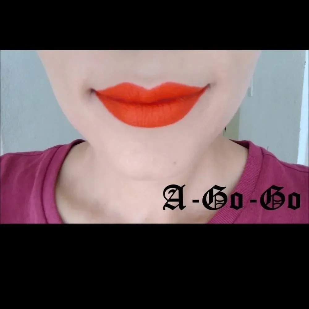 💙🧚‍♀️A-GO-GO Kat Von D DISCONTINUED Studded Kiss Lipstick NWT - Picture 3 of 6